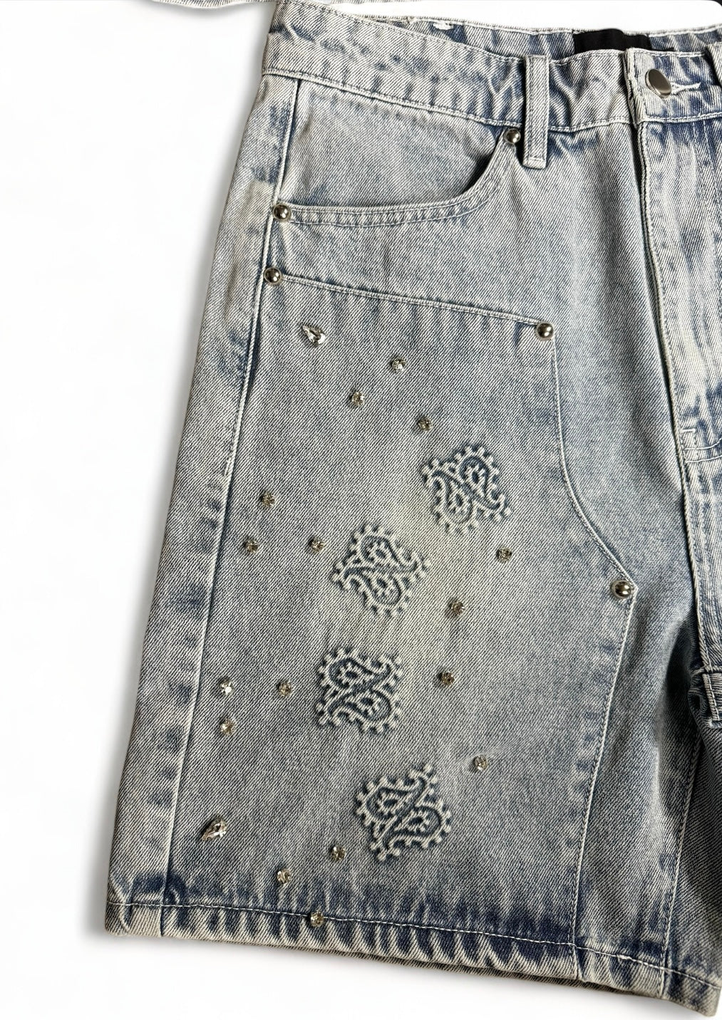 ɪᴄᴇᴅ ᴅᴇɴɪᴍ ʙᴏᴛᴛᴏᴍꜱ